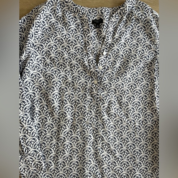 Talbots 100% Linen Top Blue and White Coastal - Picture 2 of 8